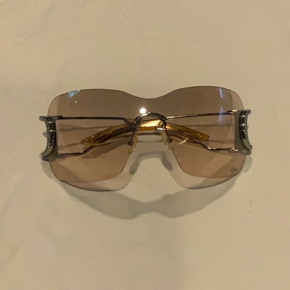 RARE!  Dior Diorly 1 sunglasses sold with case